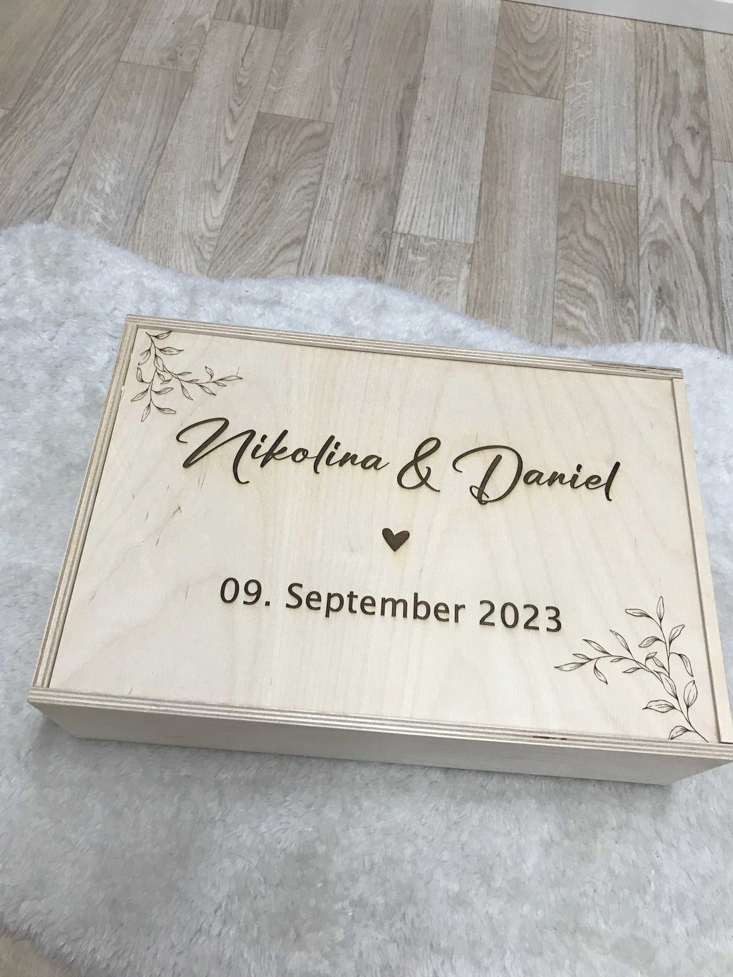 Personalisierte Erinnerungskiste für Hochzeiten