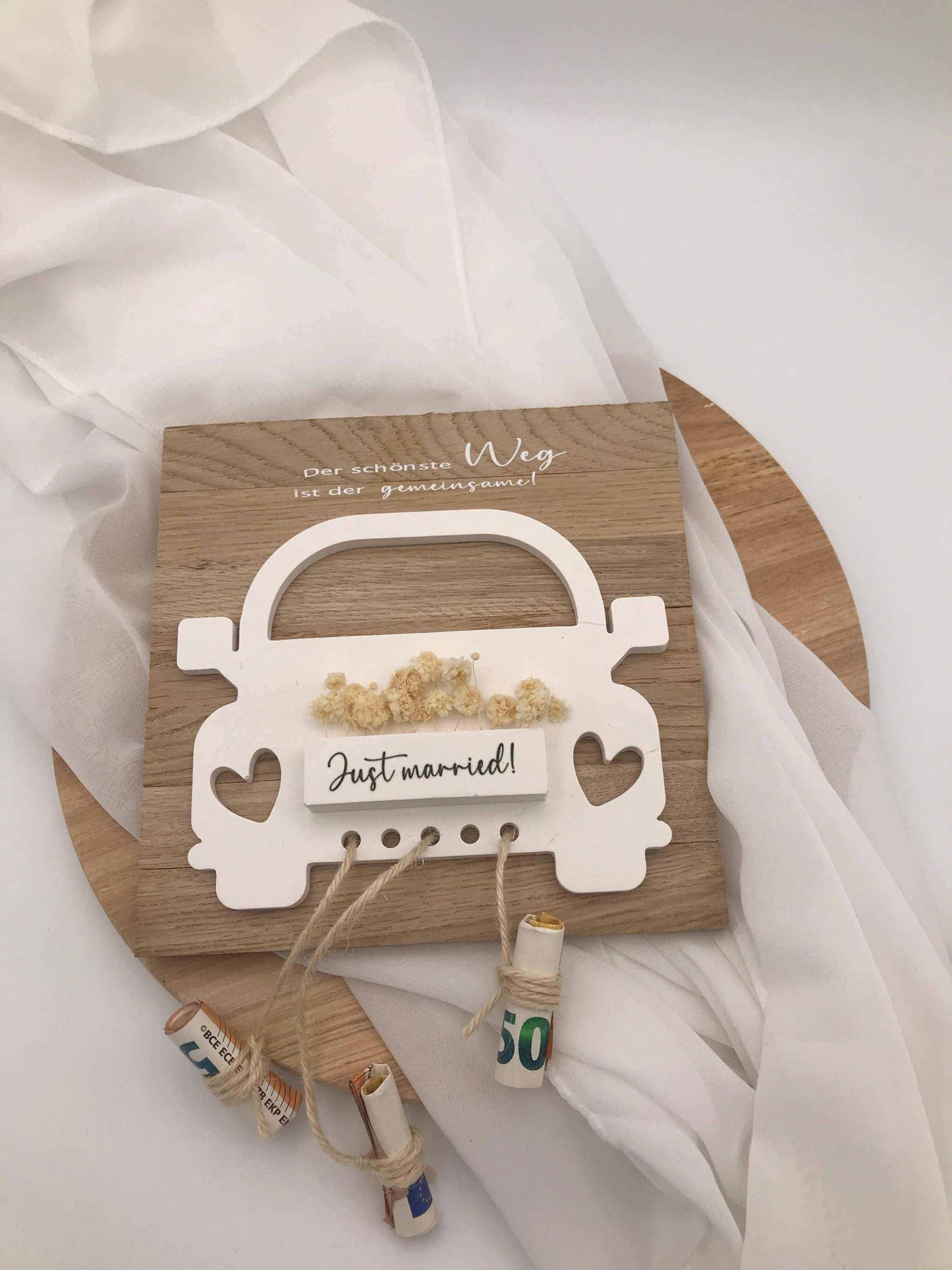Hochzeit Geldgeschenk aus Raysin und Holz, dekoratives Auto-Design, ideal für Brautpaare.