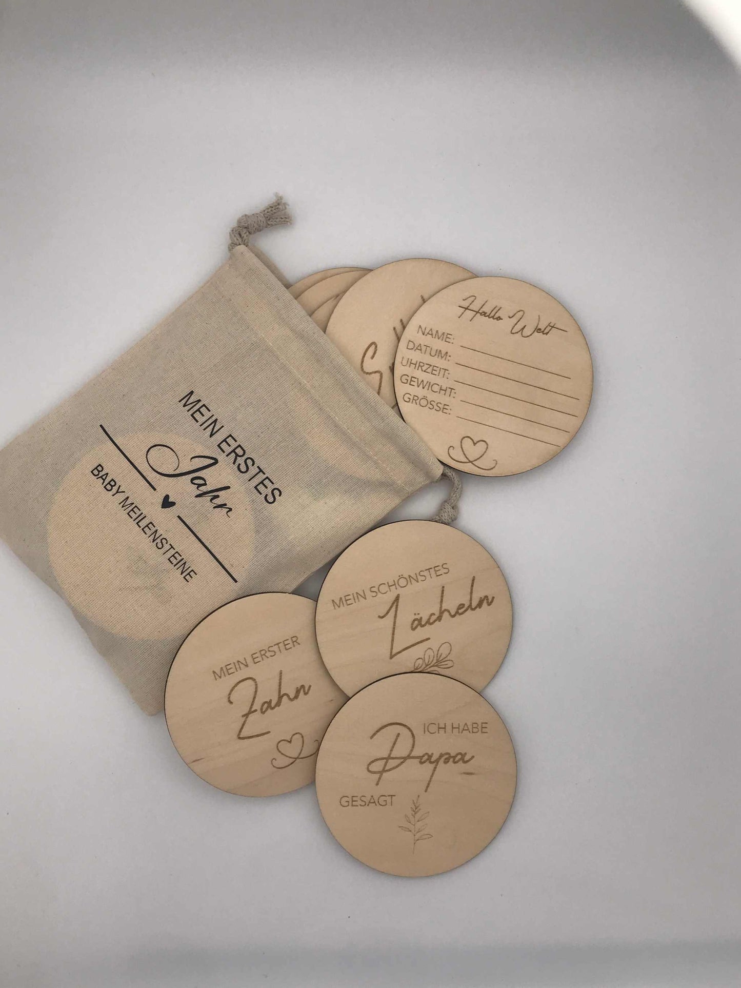 Meilensteine für Babys erstes Jahr – Besondere Momente stilvoll festhalten