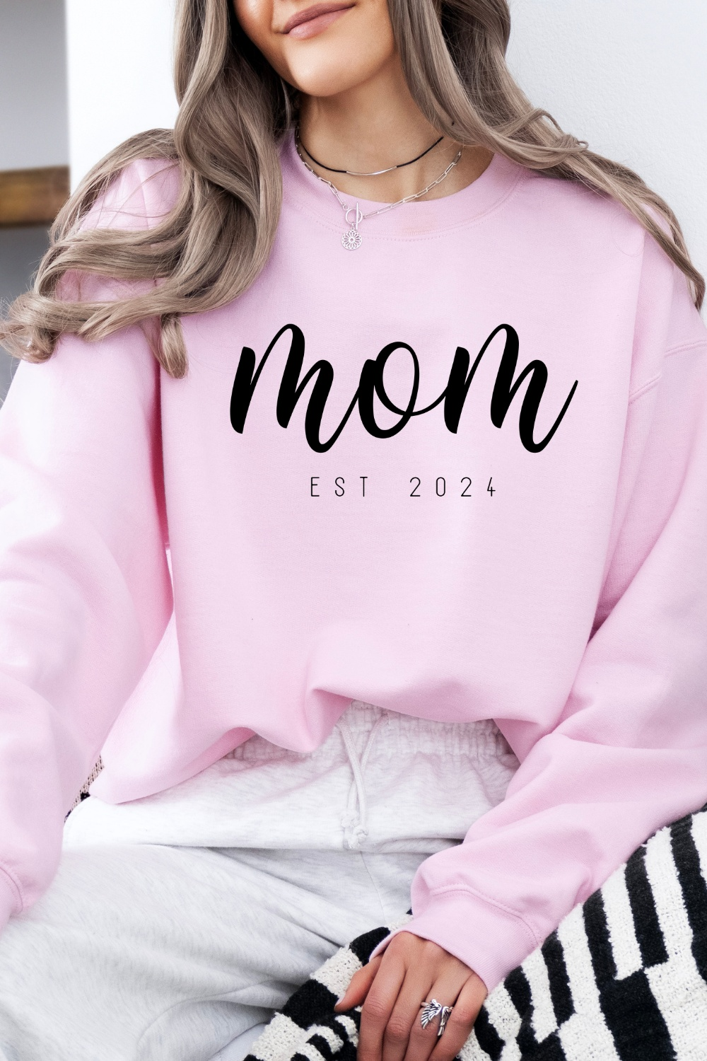 Sweatshirt mit Aufdruck - Mom und Jahr