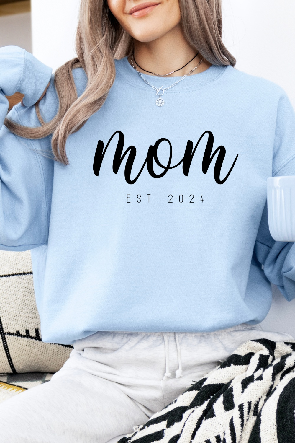 Sweatshirt mit Aufdruck - Mom und Jahr