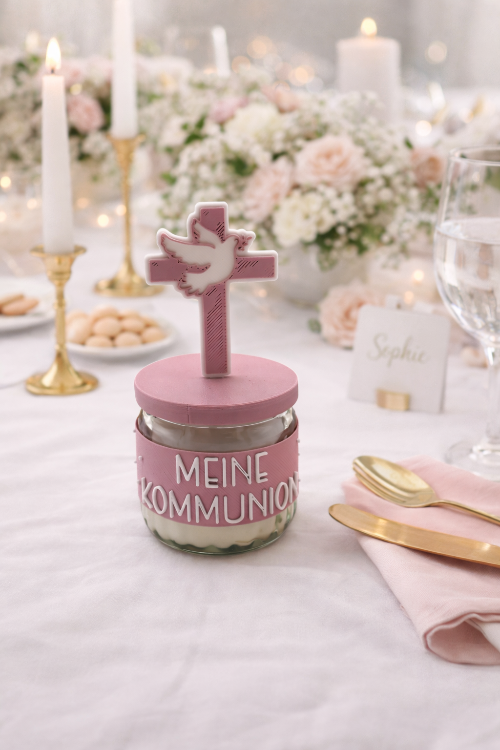 Gastgeschenk Kerze im Glas mit christlichem Fischsymbol für Kommunion Tischdekoration
