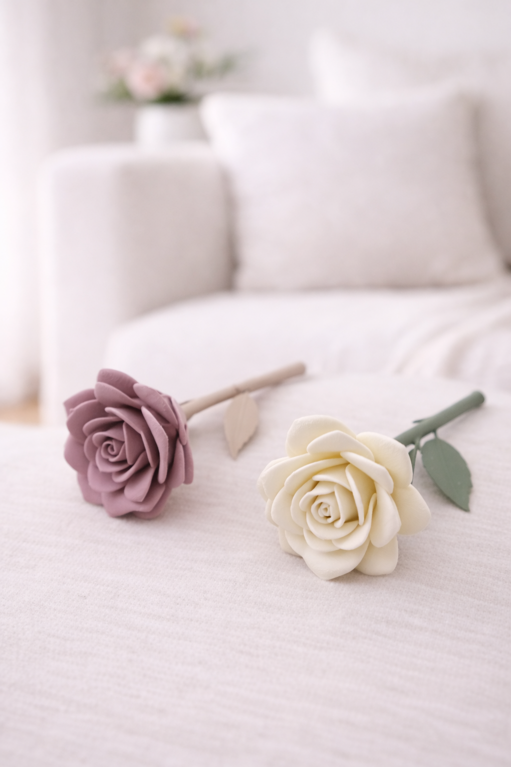 3D-gedruckte Rose aus PLA als nachhaltige Deko, stehend oder für Vase, mit optionalem Spruchanhänger