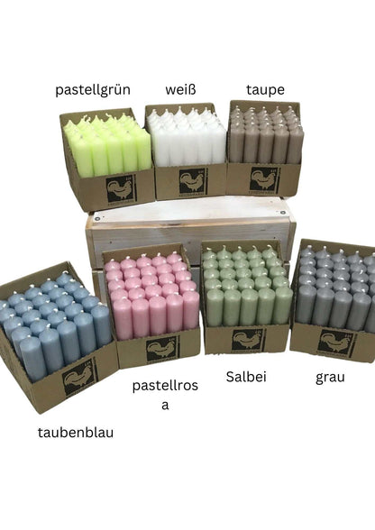 Stabkerzen 10 cm lang, 22 mm Durchmesser, verschiedene Farben (pastellgrün, weiß, taupe, pastellrosa, Salbei, grau, taubenblau), umweltfreundlich, RAL-zertifiziert.