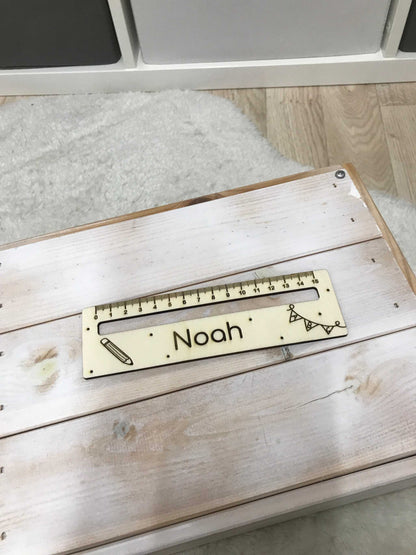 Einschulung | Personalisierte Lesehilfe aus Holz | Leselineal|Geschenk