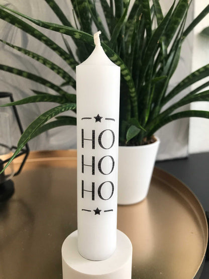 Kerzen für Weihnachten mit elegantem Design, ideal für Adventskranz und Tischdekoration.