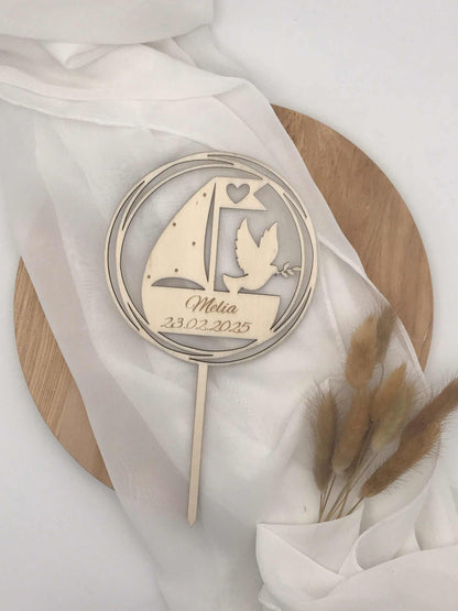 Caketopper Holz für Taufe, stilvolles und personalisierbares Design für festlichen Kuchen.