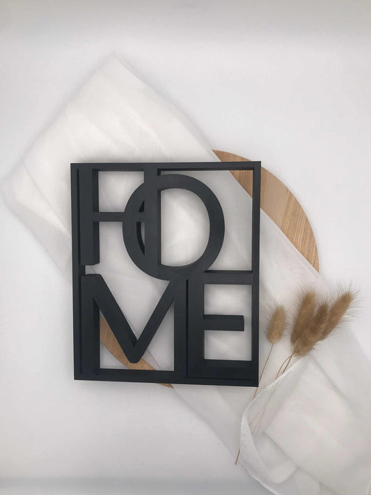 Home Schriftzug 3D-Druck Dekoration auf Holzplatte mit stilvollem, minimalistischem Design.