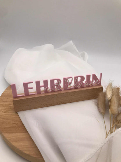 3D-Druck Dekoaufsteller „Lehrerin mit Klasse“ in Rosa mit Holzsockel als Geschenk zum Schulabschluss