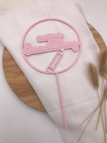 Caketopper „meine Einschulung“ aus rosa PLA, 3D-Druck, Tortenfigur zur Einschulungsfeier, dekorativer Tortenstecker mit Stift-Motiv.