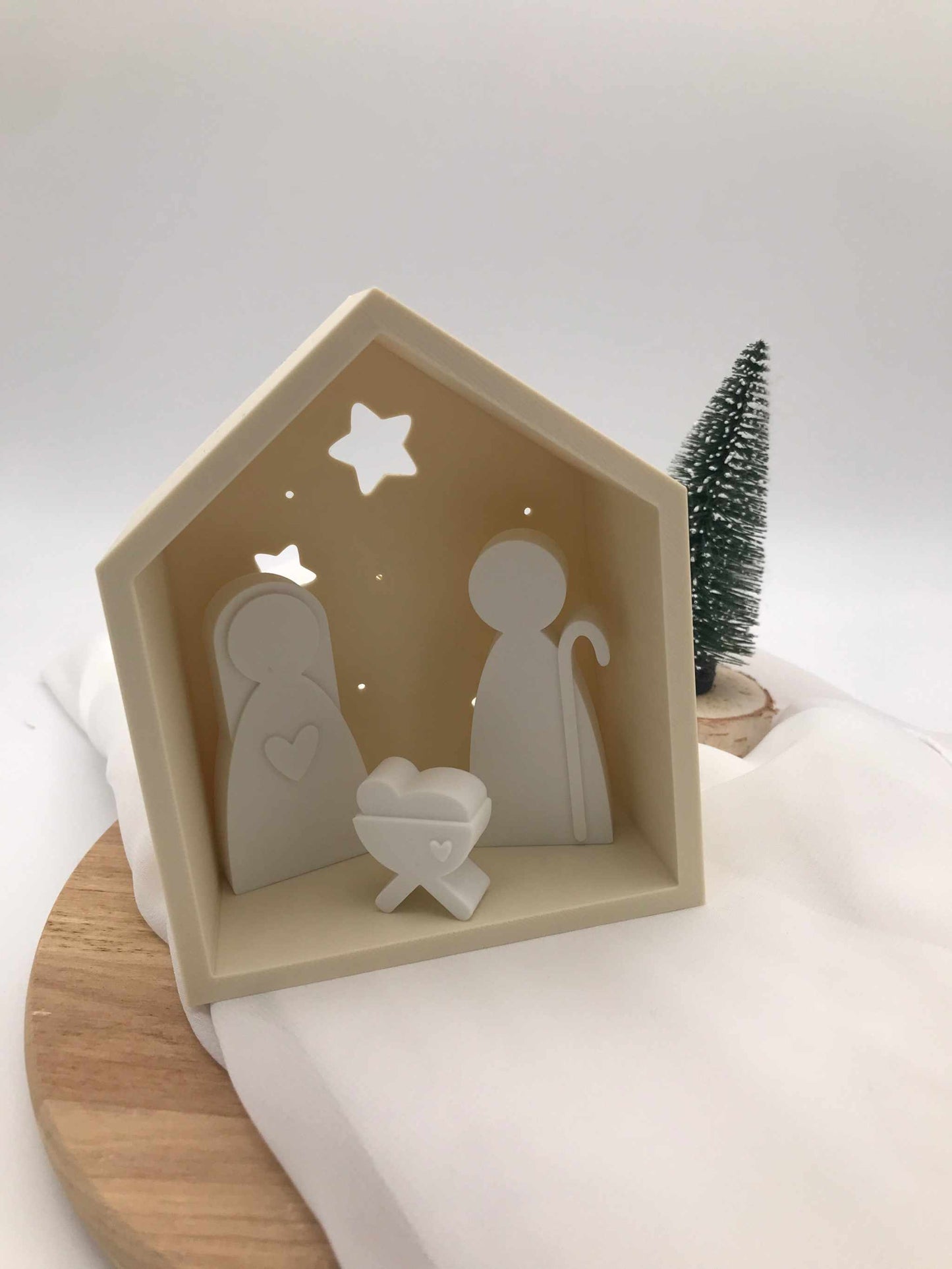 minimalistische Weihnachtskrippe to go aus 3D-Druck PLA in neutralem Farbton mit einfachem Design