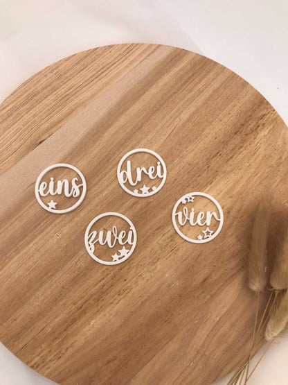 Weißer Adventskranz Anhänger Zahlen Set 1-4 aus 3D-Druck zum Selbstgestalten, klein und groß