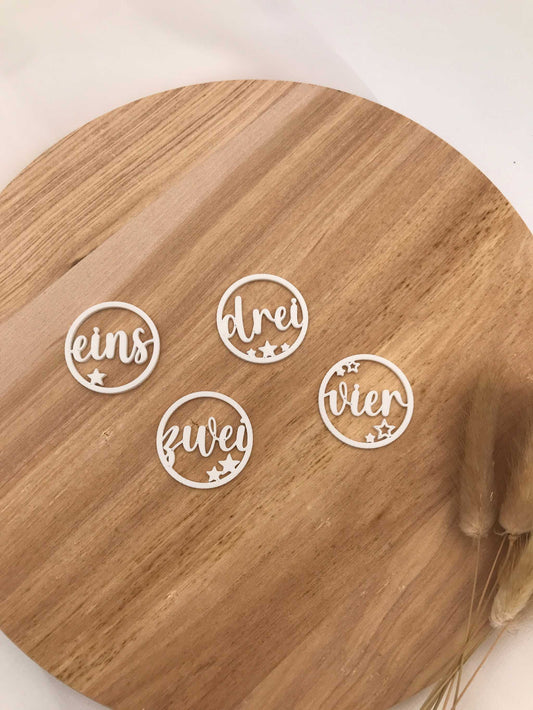 Weißer Adventskranz Anhänger Zahlen Set 1-4 aus 3D-Druck zum Selbstgestalten, klein und groß