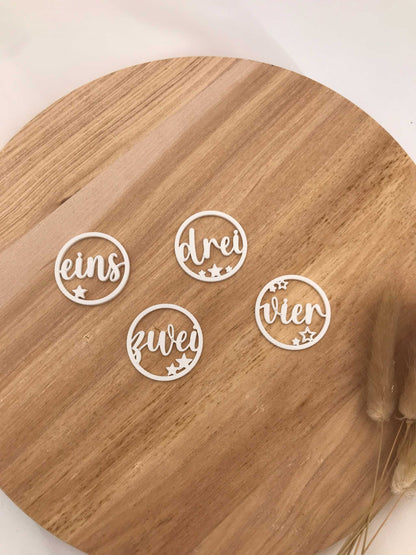 Weißer Adventskranz Anhänger Zahlen Set 1-4 aus 3D-Druck zum Selbstgestalten, klein und groß