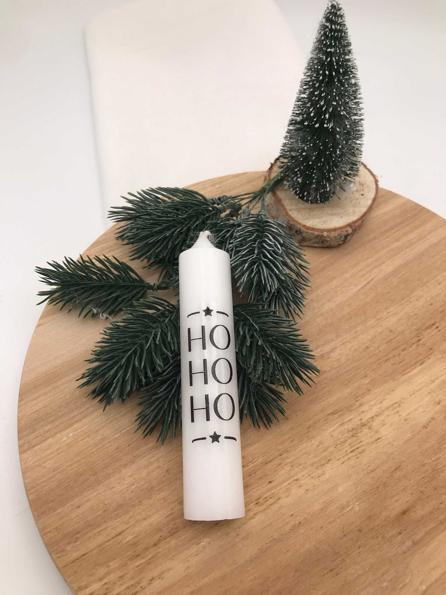 Festliche Stabkerzen für Weihnachten – Elegante Dekoration für besinnliche Feiertage