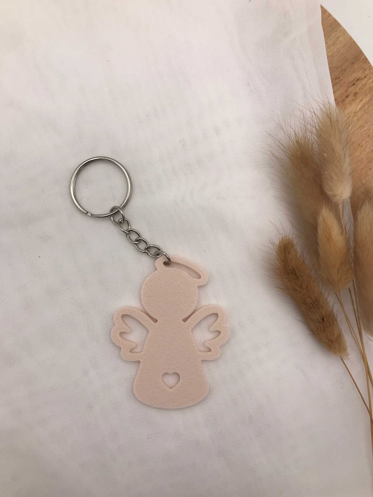 Engel Schlüsselanhänger aus nachhaltigem PLA in drei Farben als Schutzengel Geschenk und Accessoire