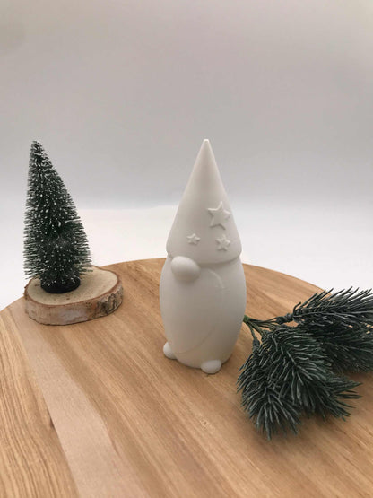 weißer minimalistischer Weihnachtswichtel 3D Druck skandinavische Winterdeko aus PLA nachhaltig handgefertigt
