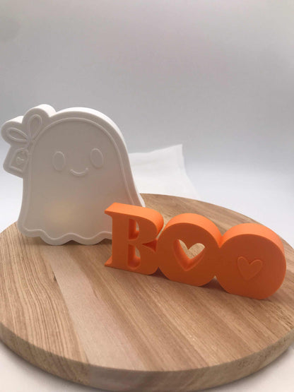 3D-Druck Deko „BOO“ mit süßem Geist inkl. Ballonlicht – Halloween Deko modern & niedlich | Herbstdeko für Zuhause