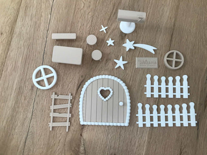 Wichteltür Set aus 3D-Druck mit Tür, Fenstern, Zaun und Miniaturmöbeln für Weihnachtsdeko
