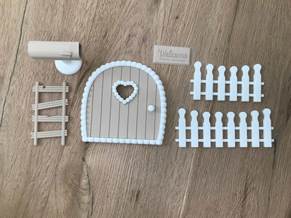 Wichteltür Set aus 3D-Druck mit Tür, Fenstern, Zaun und Miniaturmöbeln für Weihnachtsdeko