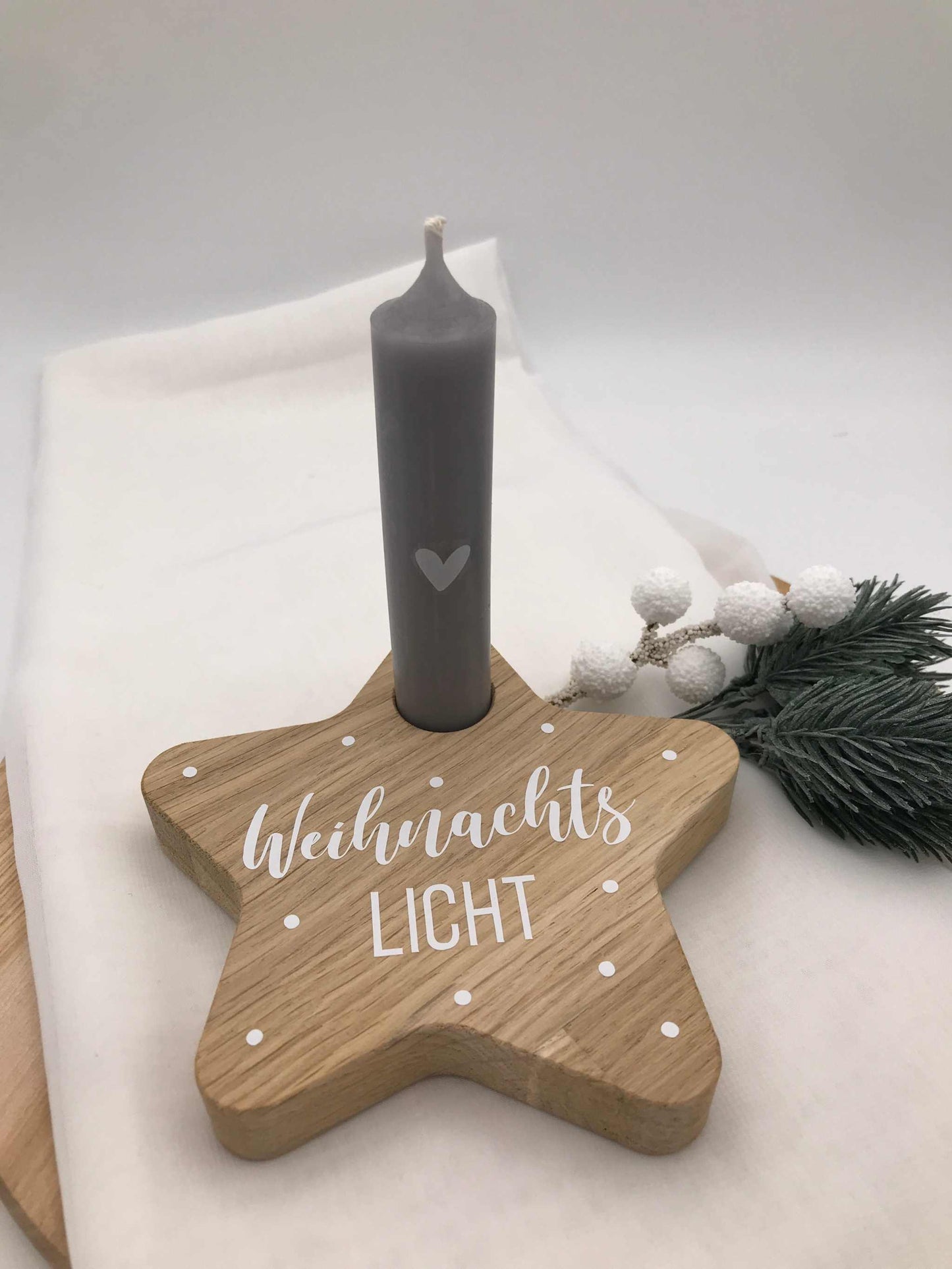 Kerzenhalter Stern aus Eichenholz – Natürliche Weihnachtsdeko für stimmungsvolles Ambiente