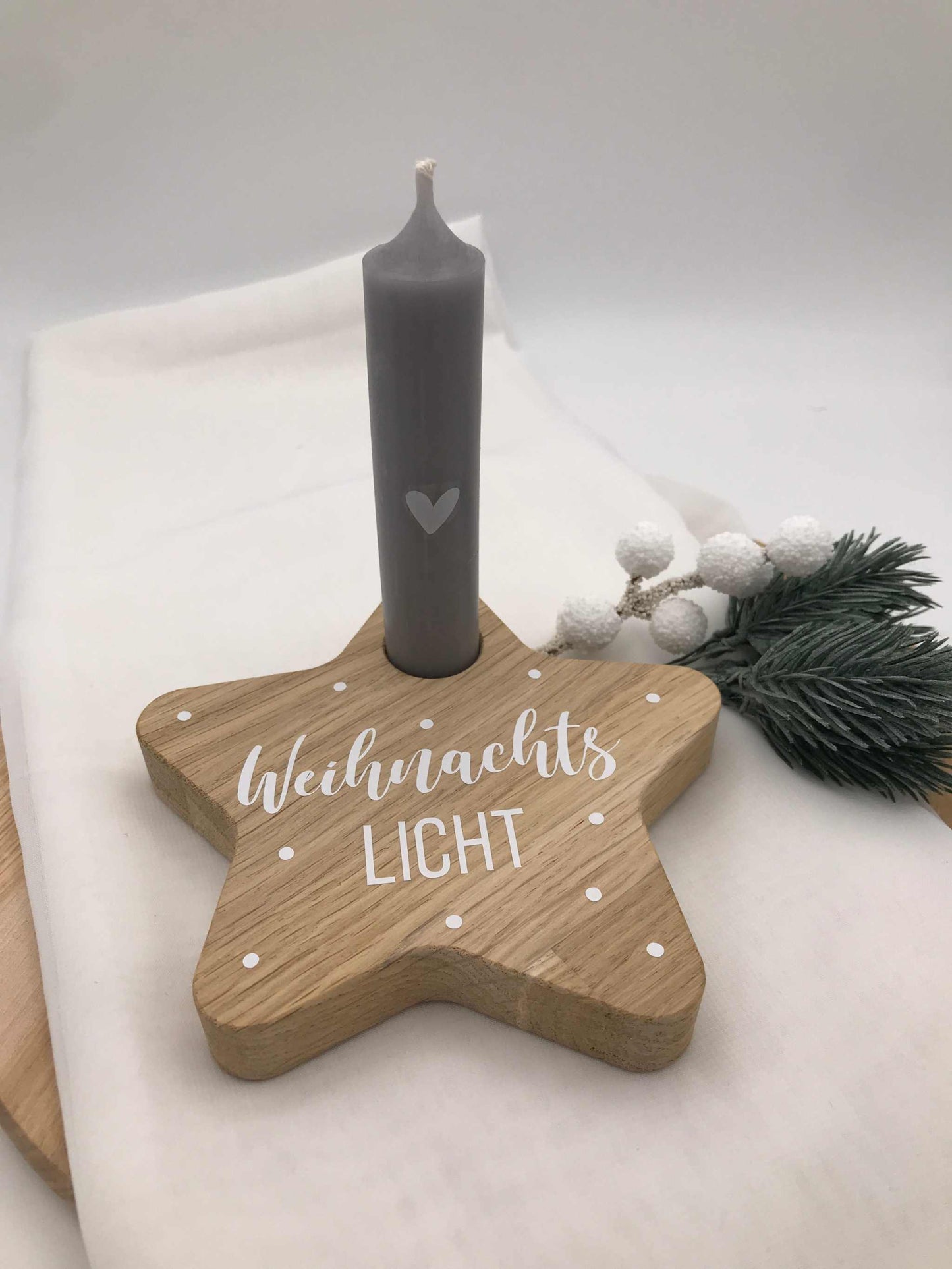 Kerzenhalter Stern aus Eichenholz – Natürliche Weihnachtsdeko für stimmungsvolles Ambiente