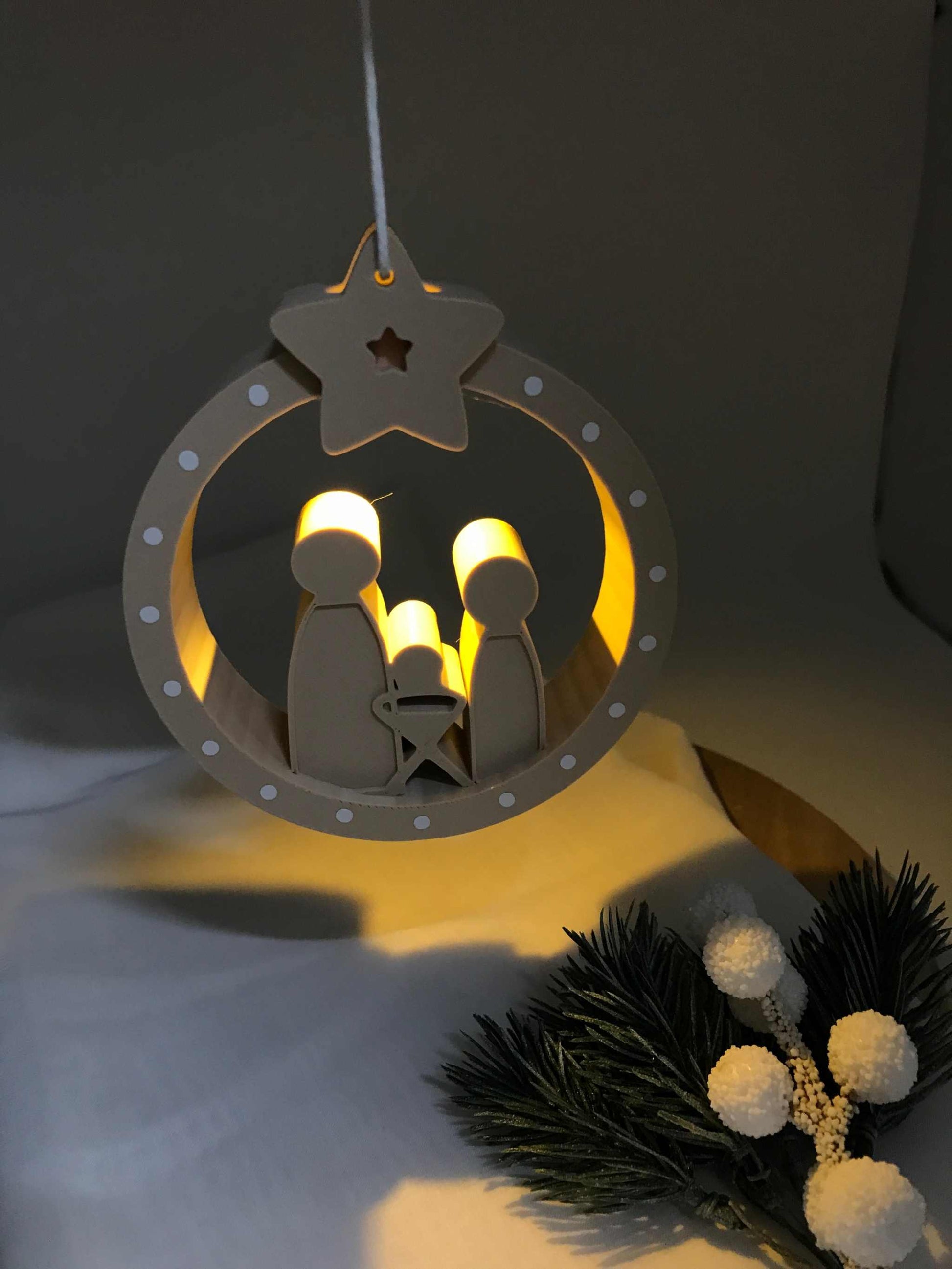 Weihnachtskrippe mit LED – liebevoller 3D-Druck Christbaumschmuck aus PLA