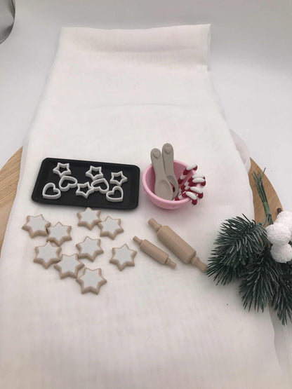 Wichtel Backset Mini mit Ausstechern, Teigrollen und Backzubehör für Weihnachtsdeko