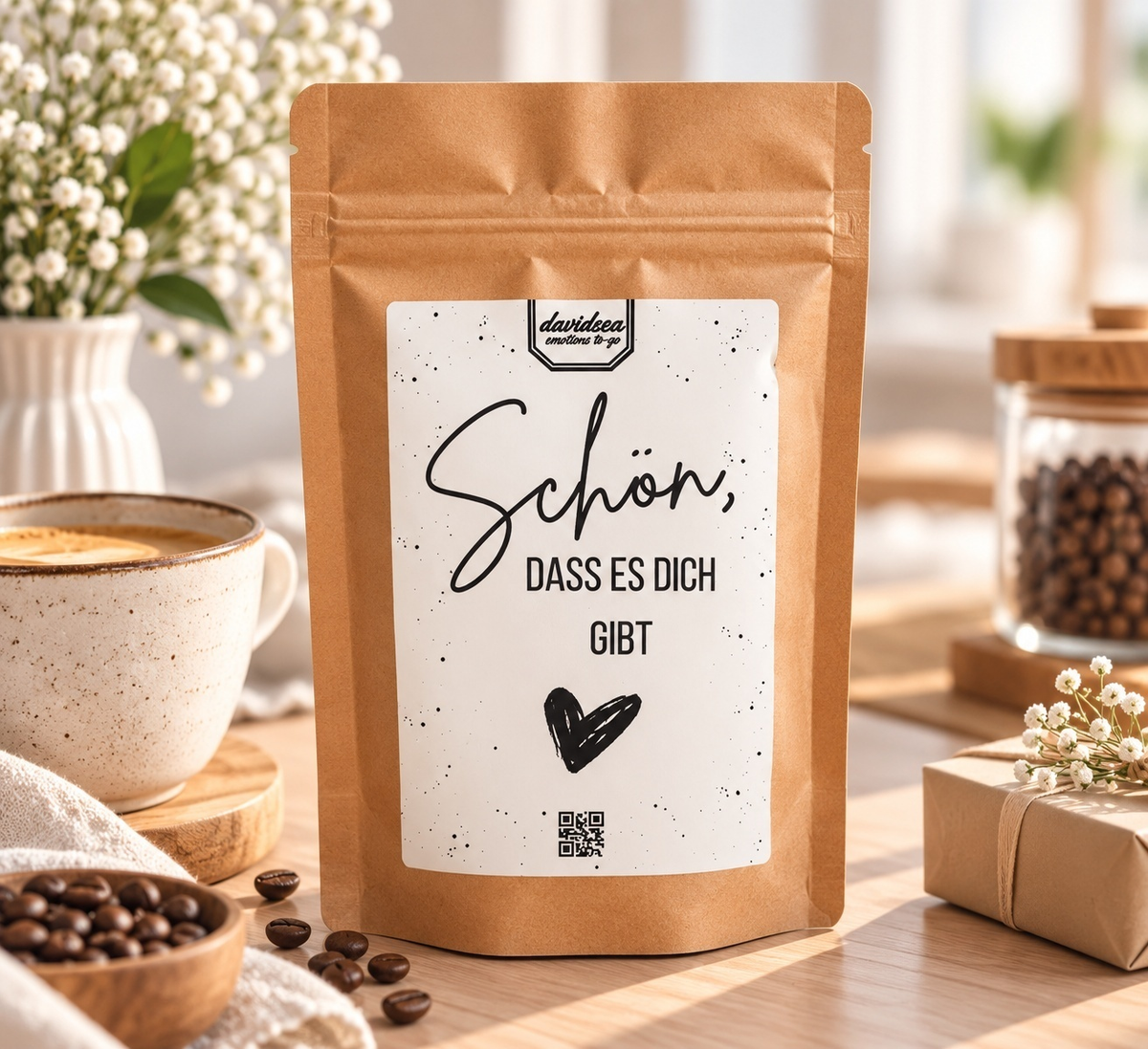 Geschenktüte mit Kaffee oder Tee und Spruch „Schön, dass es dich gibt“