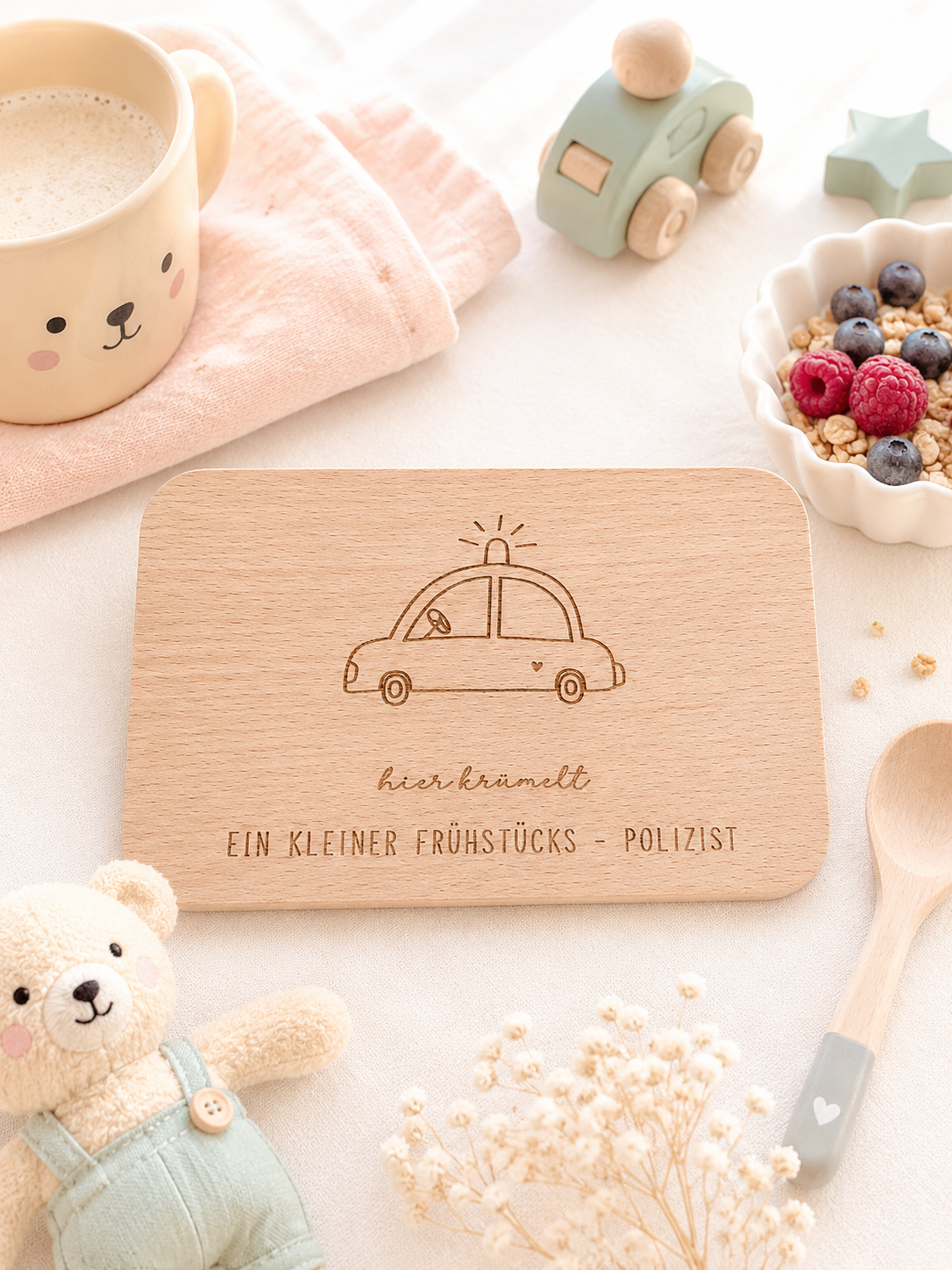 Personalisiertes Frühstücksbrett aus Holz mit Polizei-Motiv für Kinder, graviertes Policeauto, nachhaltiges Geschenk